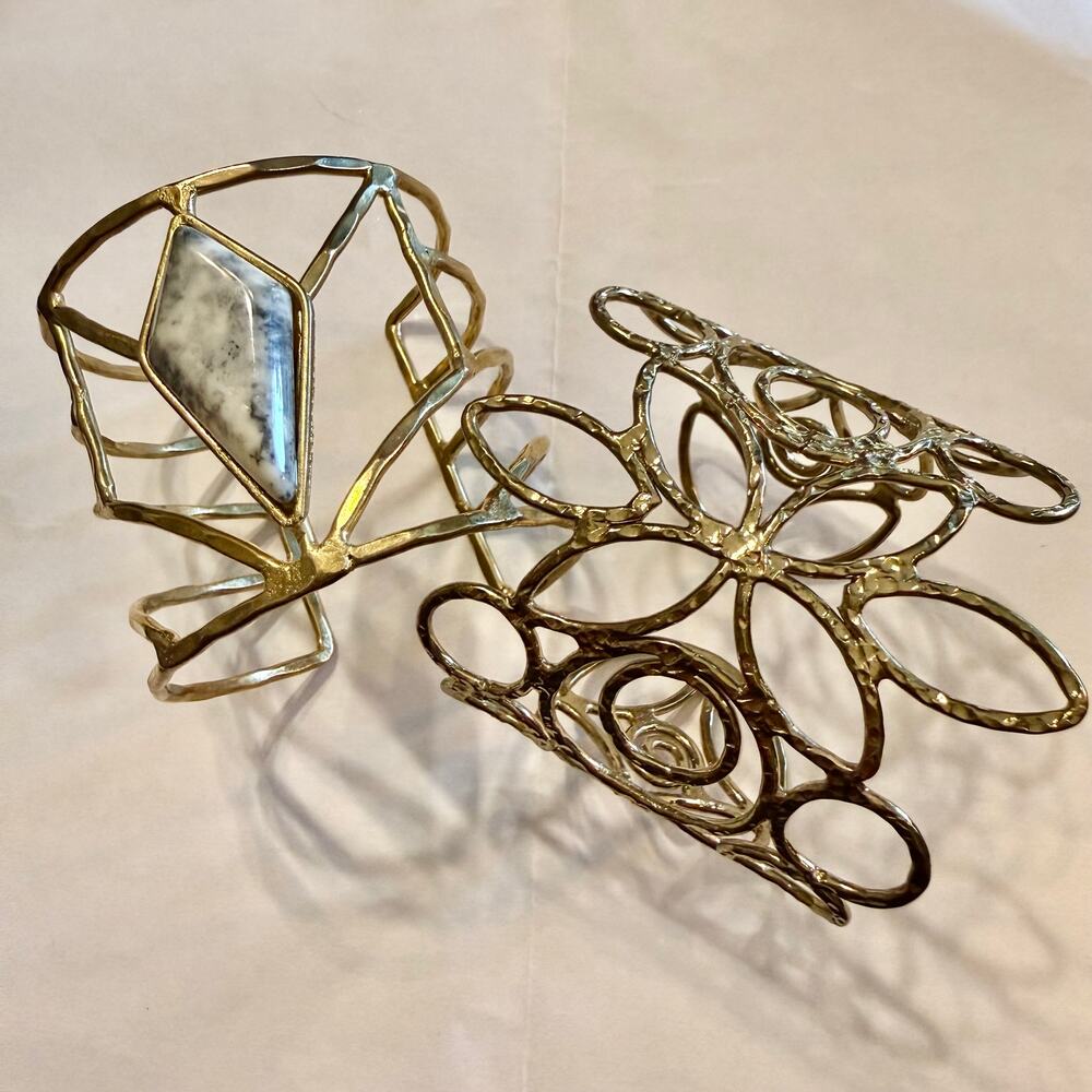 Pair of Vintage Style Wide Openwork Brass Cuff Bracelets - Picture 5 of 8